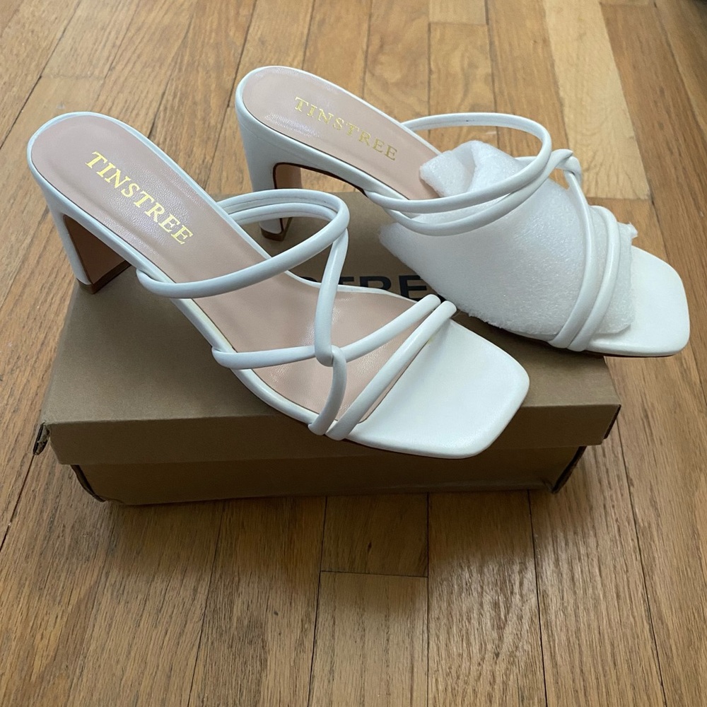 NWT White Heel Sandals size 7